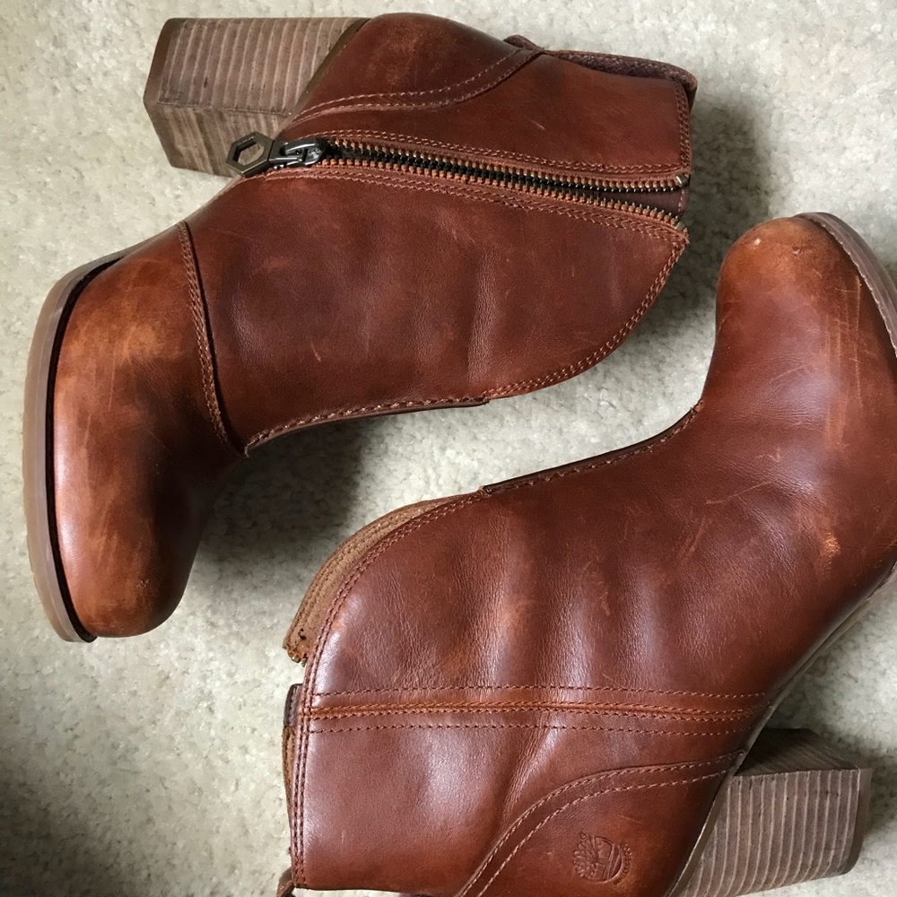 Timberland block heel ankle booties real leather
